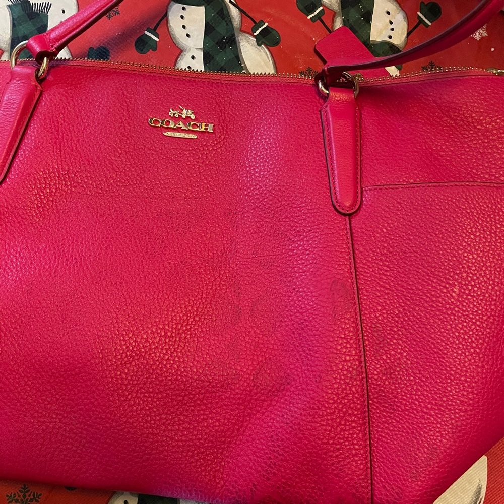 🎊🎊 Pink Coach bag🎊🎊 - Picture 3 of 3